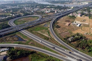 Cao tốc Bắc - Nam khả thi không, mức giá nào hợp lý?