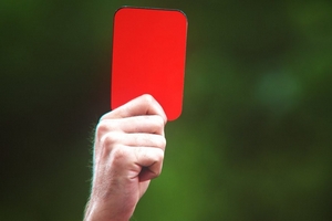 Phó Tổng Giám đốc của CNN và Thành viên Ban kiểm soát của KVC bị phạt vì 'bán chui' cổ phiếu