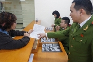 Người dân 16 tỉnh thành đồng loạt bị chậm cấp thẻ căn cước