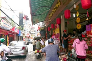 Bánh trung thu giảm lượng cung, thị trường vẫn ảm đạm