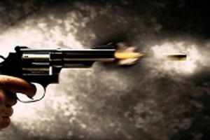 Sau tiếng nổ như súng bắn, một thanh niên bị thương