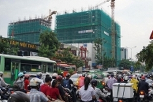 Nhìn thực trạng cao ốc bủa vây Tân Sơn Nhất - lo dự án Ga Hà Nội