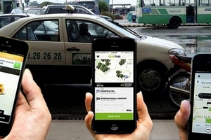 Sau Hà Nội, đến Hiệp hội taxi TP HCM kiến nghị cấm Grab, Uber
