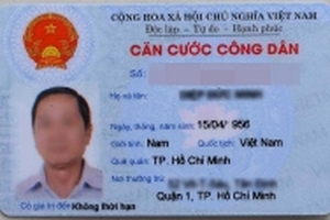 Thẻ căn cước công dân bị cấp chậm do... thiếu tiền?
