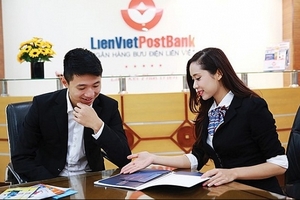 Trước thềm UPCoM, người nhà Phó TGĐ liên tiếp đăng ký bán cổ phiếu LienVietPostBank