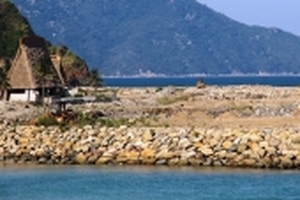 Ngang nhiên lấn biển “Nàng tiên cá” bị phạt