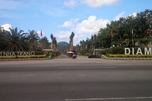 Bị siết nợ, Hoàn Cầu lộ mảng tối phía sau những dự án hoành tráng