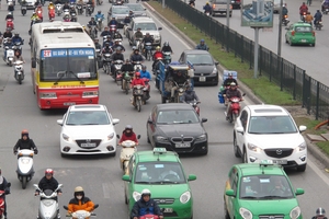 Làm gì được Uber, Grab?