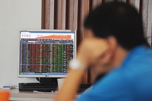 Thanh khoản giảm mạnh tuần đầu tháng 10, vẫn có 4 mã tăng giá hơn 30%