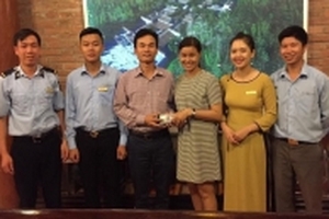 Trả lại hơn 42 triệu đồng cho nữ du khách bỏ quên trên cáp treo