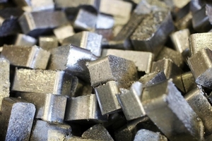 Giá kim loại hôm nay (9/10): Kẽm lên cao nhất gần 10 năm