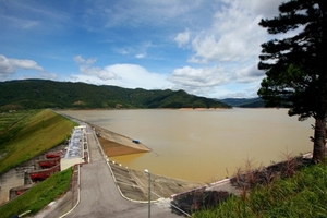 Tìm nguồn bổ sung 100 tỉ kWh điện trong 3 năm tới