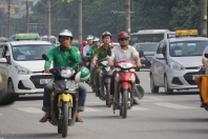 'Cuộc chiến taxi': Chơi chung sân cần chung luật?