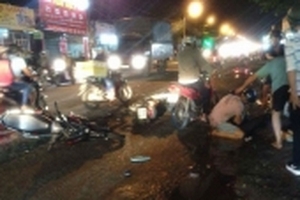 Nam thanh niên nghi say rượu gây tai nạn liên hoàn