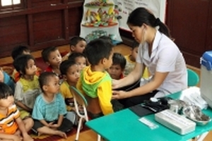 Bộ Y tế đề xuất bỏ hộ khẩu, bỏ phạt sinh con thứ 3