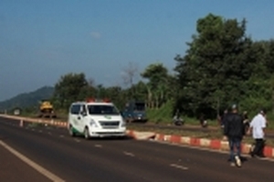 Tai nạn kinh hoàng: Nạn nhân văng xa 50m, cảnh sát không phát hiện thi thể