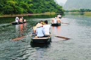 Một chuyến 'du lịch chậm' đến Ninh Bình cho người về hưu