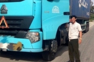 Bỏ chức trưởng công an vì thu nhập thấp, đi làm lái xe mỗi tháng kiếm trên 10 triệu