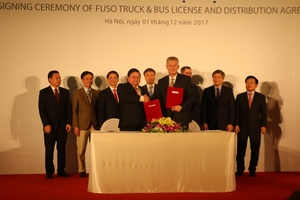 Thaco và Daimler ký hợp đồng chuyển giao công nghệ và phân phối xe tải, bus thương hiệu Fuso