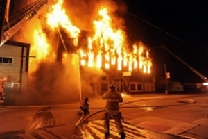 Cháy nhà lúc sáng sớm, 3 mẹ con tử vong