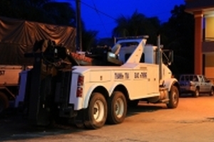 Xe kéo 'khủng' được điều đến, BOT Cai Lậy vẫn phải xả trạm 7 lần trong đêm