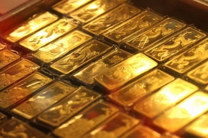 Giá vàng SJC hôm nay (8/12) tiếp tục giảm sâu, tỷ giá trung tâm tăng ngày thứ 4