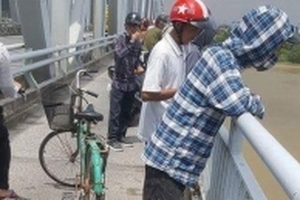 Để lại thư tuyệt mệnh, hai nữ sinh nắm tay nhau lội xuống sông tự tử