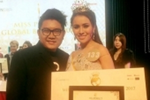 MC Phan Anh bất bình bỏ chấm Hoa hậu, trưởng BGK phản pháo