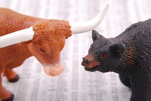 Thị trường chứng khoán 20/12: SAB tiếp tục nằm sàn, VN-Index giằng co mạnh mốc 950 điểm