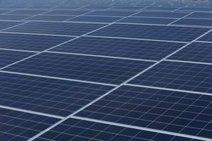 Cổ phiếu một công ty năng lượng mặt trời vô danh tăng 233% sau khi đổi tên có từ 'blockchain'