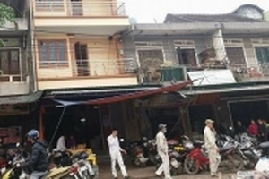 Phát hiện thi thể nam thanh niên đang phân hủy trong tư thế treo cổ ở ngôi nhà 3 tầng