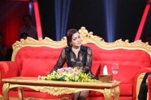 Sau ánh hào quang: Cindy Thái Tài bị bắt nạt, bạo hành vì giới tính thứ ba