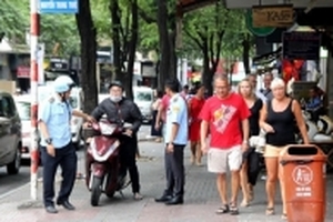 Bị tố sai phạm, Đội trưởng Đội quản lý trật tự đô thị Q.1 đi trị bệnh trầm cảm