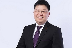 Chuyện chưa kể của vị CEO ngân hàng tím
