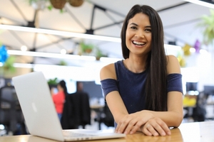 Mỹ nữ mê thiết kế đồ họa tạo dựng công ty trên một tỷ USD