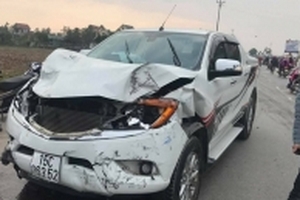 Lái xe bán tải tông chết 2 nữ sinh đã tới công an trình báo