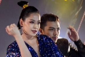 Hát live chênh phô, Chi Pu vẫn giành giải 'Ca sĩ đột phá của năm'