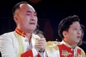 Trường Giang, Tiến Luật bật khóc khi U23 Việt Nam vào chung kết