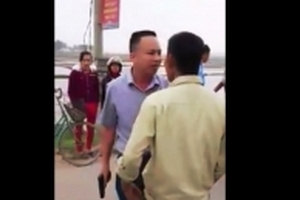 Tài xế rút súng dọa dân bị phạt 38 triệu đồng và tước giấy phép lái xe