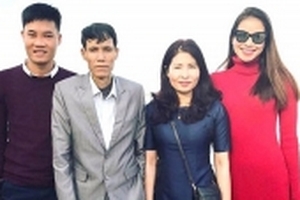 Phạm Hương: 'Tôi hối hận khi chưa một lần đưa bố du xuân'