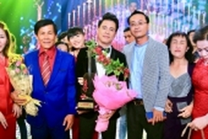 'Chàng trai kẹo kéo' xuất sắc giành ngôi Quán quân Solo cùng Bolero 2017