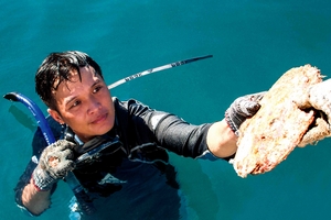 Nghệ nhân ngọc trai chế tác bộ sưu tập dành tặng phu nhân các nguyên thủ