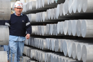 Giá kim loại hôm nay (24/2) quay đầu giảm trước làn sóng bán chốt lợi nhuận