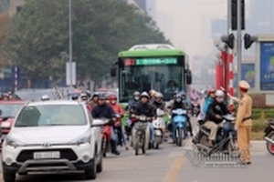 Hà Nội bất ngờ đề xuất cho xe đi vào làn BRT