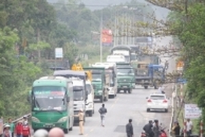 Đà Nẵng chỉ đạo lắp biển bảo, đèn chiếu sáng tuyến tránh Nam hầm Hải Vân sau nhiều vụ tai nạn