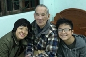 Sao Việt gửi lời chia buồn khi bố MC Thảo Vân qua đời