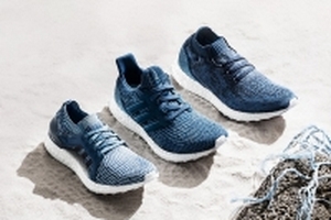 Adidas bán hơn một triệu đôi giày làm bằng vật liệu tái chế