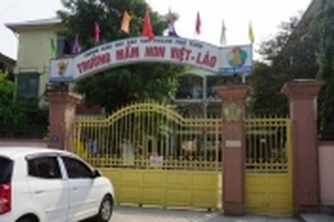 Cô giáo mang thai nghi bị phụ huynh đánh nhập viện