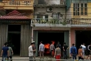 Thái Bình: Cháy cửa hàng sửa chữa ô tô, 1 xe bị thiêu rụi