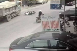 Chủ xe lên tiếng về cú bẻ lái cứu mạng 2 nữ sinh: Tài xế xử lý quá kém